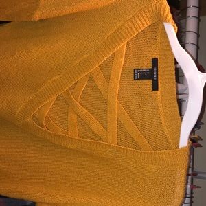 Crop top mustard yellow shirt